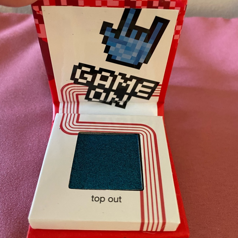 Tetris Eyeshadow in Top Out